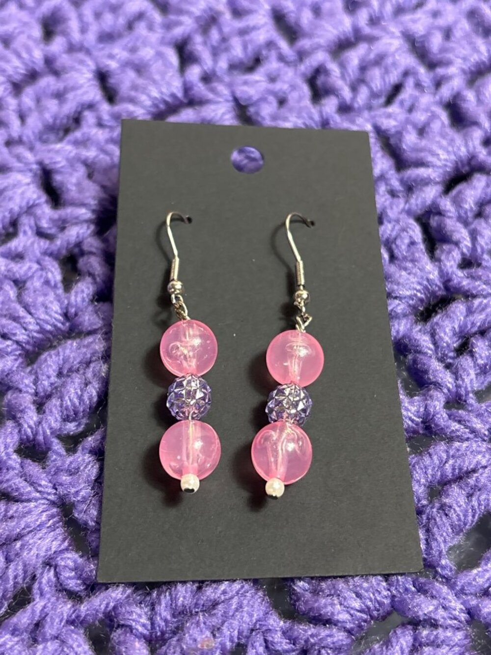 Pink Purple Plastic Bead Dangle Earrings Silvertone Hooks 1.5 inches